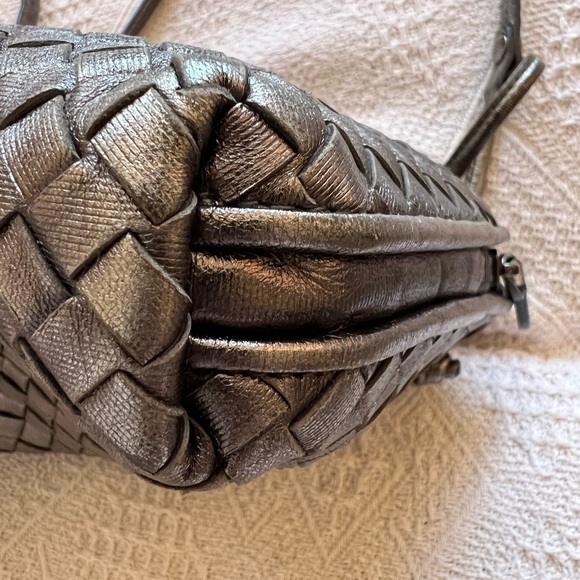 ✨💯100% Authentic Bottega Veneta Silver gray Woven Leather Nodini Crossbody Bag - Picture 4 of 14